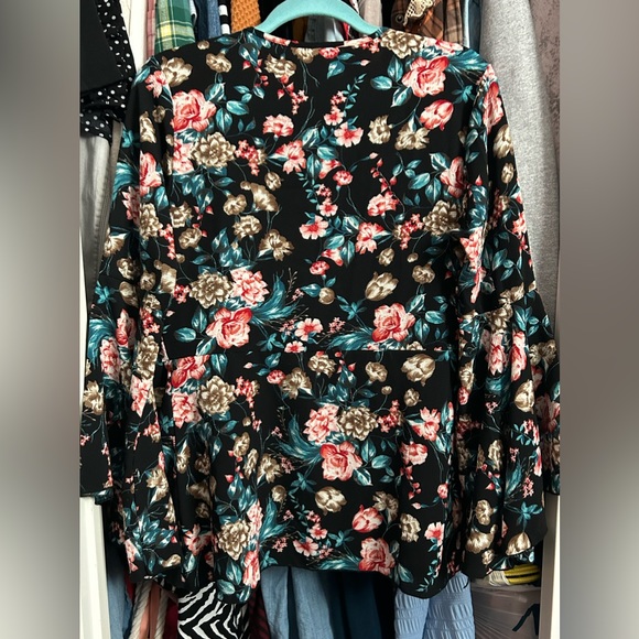 SOLD- Miley + Molly Floral V-Neck Wrap Blouse - Picture 5 of 7